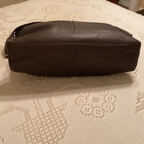 COACH Briefcase w/Gift - Picture 6 of 9